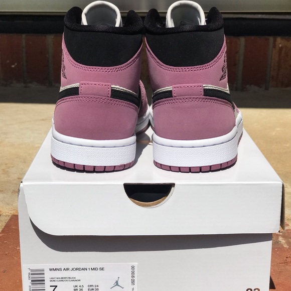 Air Jordan 1 SE Mid Mulberry (W) Size 7 & 8.5 Wmns - Picture 6 of 13